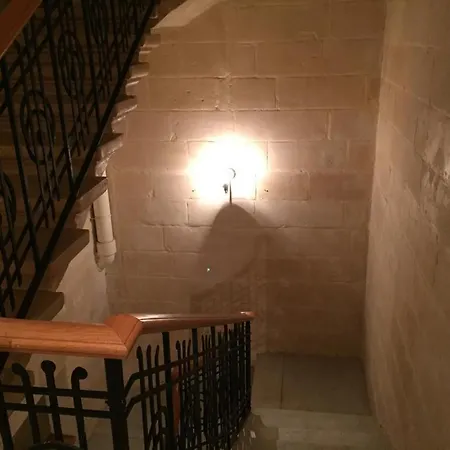 Let Me Host -town House Tigne Point Apartment Sliema