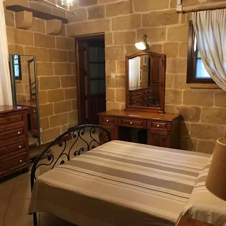 Let Me Host -town House Tigne Point * Σλιέμα